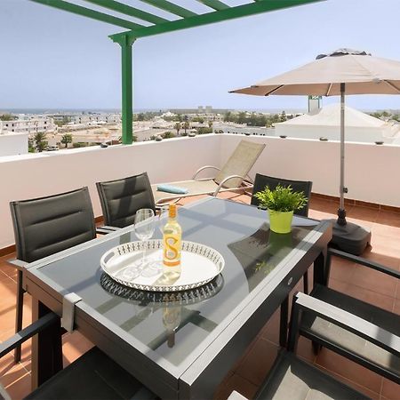 Apartamento OM con piscina y vistas al mar Apartamento Costa Teguise Exterior foto